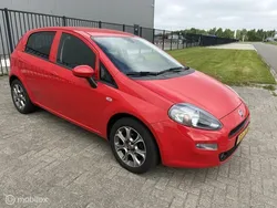 Rood Gebruikt 2017 Fiat Punto Evo Hatchback | € 6.599 (Eerlijke prijs)