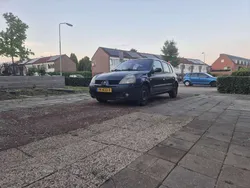 Blauw Gebruikt 2004 Renault Clio II Campus Hatchback | € 1.250 (Eerlijke prijs)