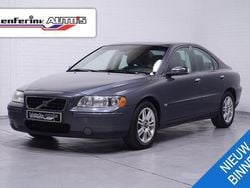 Grijs Gebruikt 2005 Volvo S60 Momentum Sedan | € 2.400 (Super prijs)