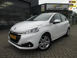 Wit Gebruikt 2019 Peugeot 208 Signature Sky Hatchback | € 9.950 (Goede deal)