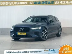 Blauw, metallic lak Gebruikt 2021 Volvo V60 R-Design Stationwagen | € 29.850 (Super prijs)