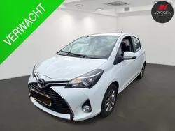 Wit Gebruikt 2016 Toyota Yaris Business Edition Hatchback | € 9.745 (Eerlijke prijs)