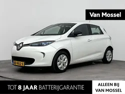 Blanc glacier 369 Gebruikt 2019 Renault Zoe Life Hatchback | € 10.440 (Eerlijke prijs)