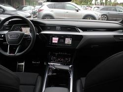 Grijs Gebruikt 2024 Audi Q8 Sportback e-tron Competition SUV | € 62.950 (Super prijs)
