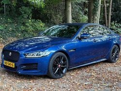 Blauw Gebruikt 2016 Jaguar XE R-Sport Sedan | € 21.500