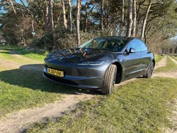 Grijs Gebruikt 2023 Tesla Model 3 Sedan | € 35.000 (Duur)