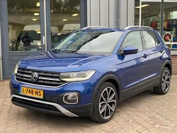 Blauw Gebruikt 2021 VW T-Cross R-line SUV | € 24.999 (Eerlijke prijs)