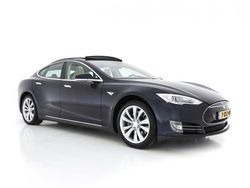 Blauw metallic Gebruikt 2014 Tesla Model S Hatchback | € 18.945 (Eerlijke prijs)