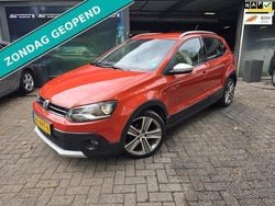 Oranje, metallic lak Gebruikt 2012 VW Polo Cross Hatchback | € 4.999 (Eerlijke prijs)