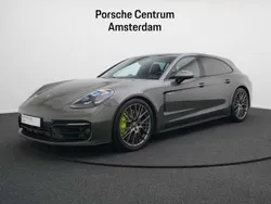 Groen, metallic lak Gebruikt 2024 Porsche Panamera 4S Sport Turismo Sedan | € 124.950 (Duur)