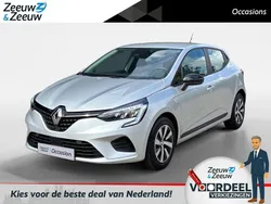 Gris platine d69 (licht grijs) Gebruikt 2023 Renault Clio V Equilibre Hatchback | € 16.435 (Eerlijke prijs)