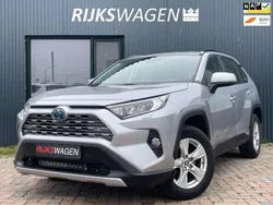 Grijs Gebruikt 2020 Toyota RAV4 Hybrid SUV | € 26.799