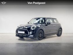 Midnight black Gebruikt 2021 Mini Cooper Classic Hatchback | € 20.895 (Eerlijke prijs)