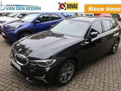 Zwart Gebruikt 2021 BMW 330 Stationwagen | € 33.950 (Eerlijke prijs)