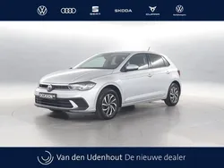 Grijs, metallic lak Gebruikt 2024 VW Polo Edition Hatchback | € 23.550 (Eerlijke prijs)