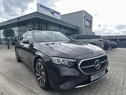Zwart Gebruikt 2023 Mercedes E200 Avantgarde Sedan | € 51.950 (Super prijs)