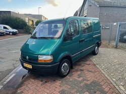 Groen Gebruikt 2001 Renault Master T28 MPV | € 3.999