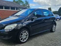 Zwart Gebruikt 2006 Mercedes B150 MPV | € 3.250