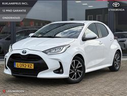 Wit Gebruikt 2021 Toyota Yaris Hybrid Business Edition Hatchback | € 15.450 (Eerlijke prijs)