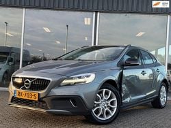 Grijs Gebruikt 2017 Volvo V40 CC Summum Stationwagen | € 7.950