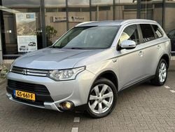 Grijs Gebruikt 2015 Mitsubishi Outlander P-HEV Edition SUV | € 9.950 (Goede deal)