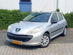 Grijs, metallic lak Gebruikt 2011 Peugeot 206+ Hatchback | € 3.950 (Eerlijke prijs)