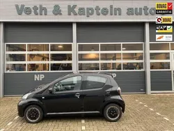 Zwart Gebruikt 2010 Toyota Aygo Comfort Hatchback | € 3.750 (Eerlijke prijs)