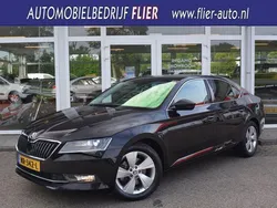 Zwart Gebruikt 2017 Skoda Superb Business Line Hatchback | € 16.900 (Goede deal)