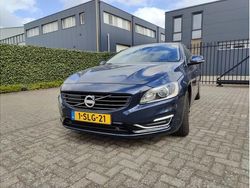 Blauw Gebruikt 2013 Volvo V60 Stationwagen | € 7.450 (Eerlijke prijs)