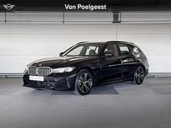 Saphirschwarz metallic (zwart metallic) Gebruikt 2024 BMW 318 Shadowline Stationwagen | € 41.800 (Eerlijke prijs)