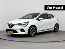 Wit Gebruikt 2020 Renault Clio V Intens Hatchback | € 14.435 (Iets duurder)