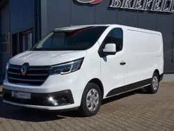 Wit Gebruikt 2023 Renault Trafic Van | € 24.950 (Eerlijke prijs)