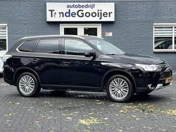 Zwart Gebruikt 2015 Mitsubishi Outlander Edition SUV | € 15.900 (Eerlijke prijs)