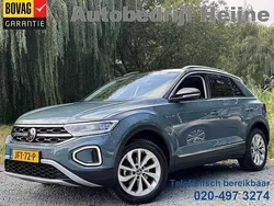 Blauw Gebruikt 2024 VW T-Roc Sport SUV | € 32.445 (Eerlijke prijs)