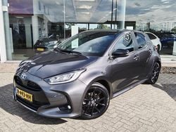 Grijs Gebruikt 2022 Toyota Yaris Executive Hatchback | € 24.900 (Eerlijke prijs)