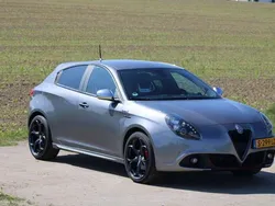 Grijs Gebruikt 2016 Alfa Romeo Giulietta Super Hatchback | € 15.250 (Eerlijke prijs)