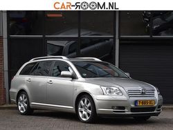 Grijs Gebruikt 2005 Toyota Avensis Sol Stationwagen | € 4.450 (Eerlijke prijs)