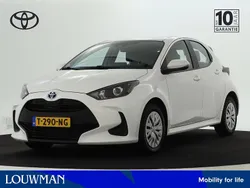 Wit Gebruikt 2022 Toyota Yaris Hybrid Active Hatchback | € 20.900 (Eerlijke prijs)