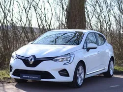 Wit Gebruikt 2020 Renault Clio V Zen Hatchback | € 14.950 (Iets duurder)