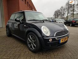 Zwart Gebruikt 2006 Mini ONE Hatchback | € 2.200