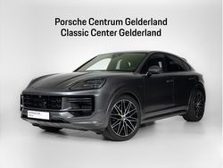 Grijs Gebruikt 2025 Porsche Cayenne Turbo E-Hybrid SUV | € 239.900 (Super prijs)