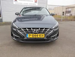 Grijs Gebruikt 2022 Hyundai i30 Premium Stationwagen | € 22.250 (Eerlijke prijs)