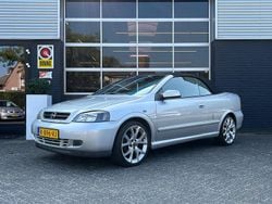Grijs Gebruikt 2004 Opel Astra Cabriolet Cabriolet | € 3.495 (Eerlijke prijs)