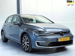 Grijs, metallic lak Gebruikt 2018 VW e-Golf Hatchback | € 9.950 (Goede deal)