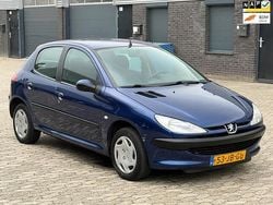 Blauw Gebruikt 2002 Peugeot 206 Hatchback | € 999 (Eerlijke prijs)