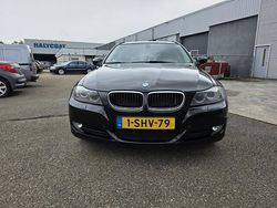Zwart Gebruikt 2010 BMW 318 Executive Stationwagen | € 3.499 (Eerlijke prijs)