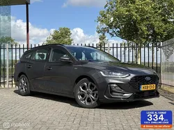 Grijs Gebruikt 2023 Ford Focus ST-Line Stationwagen | € 24.950 (Goede deal)