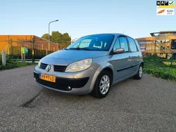 Beige Gebruikt 2004 Renault Scénic II Expression MPV | € 1.399 (Eerlijke prijs)