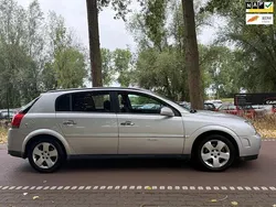 Grijs Gebruikt 2005 Opel Signum Elegance Stationwagen | € 1.599