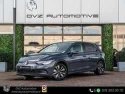 Grijs Gebruikt 2023 VW Golf VIII Move Hatchback | € 24.950 (Goede deal)